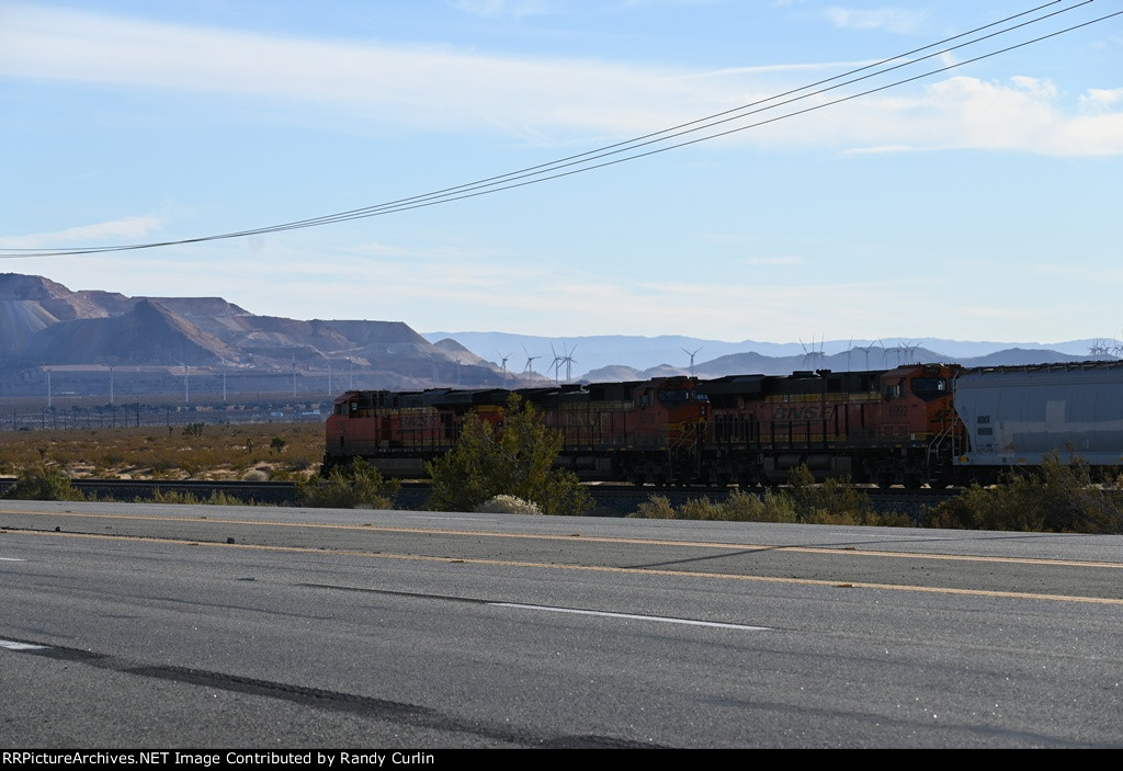 BNSF 5752 South